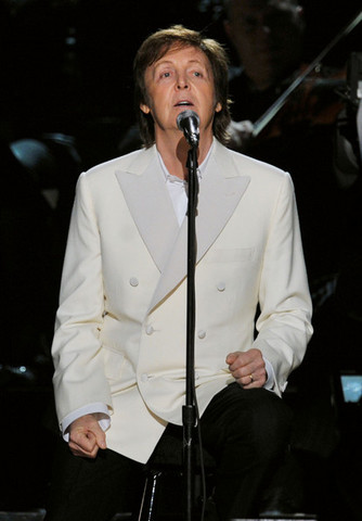 Paul+McCartney+54th+Annual+GRAMMY+Awards+Show+KuzYvySFp67l.jpg